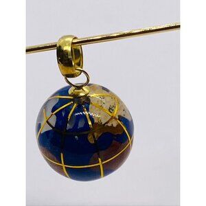 Vintage 14K 585 Gold Globe and Enamel Pendant Signed